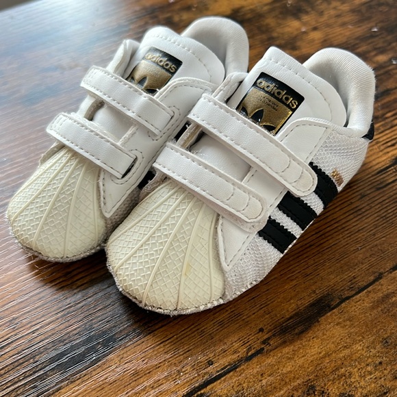 Adidas Superstar crib shoe - Picture 1 of 6